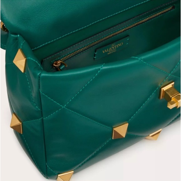 Valentino Roman Large Pyramid Rockstud Shoulder Handbag - Picture 4 of 11